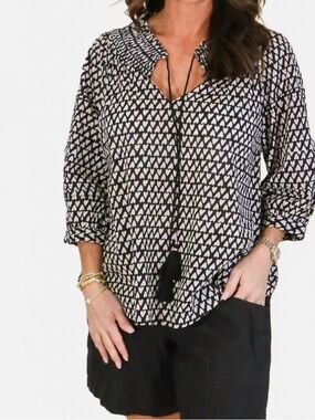 Ivy Jane Heart To Heart Top In Black and White NWT Size XS